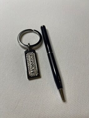 COACH Silver Tag Keyring with Crystals and a Coach Pen